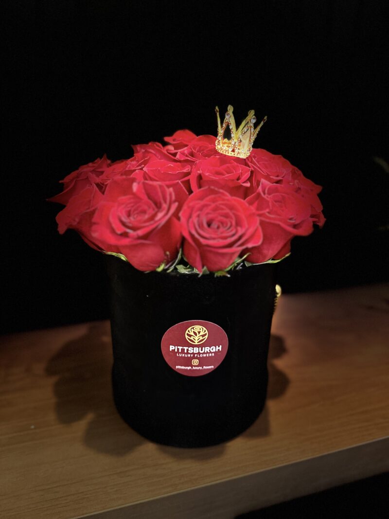 Royal Rose Box  - Rounded Black Box - Image 2