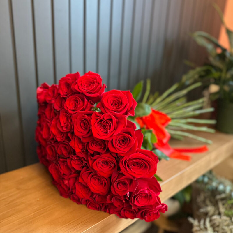 50 Premium Tall roses bouquet
