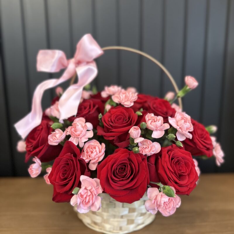 Petite Basket (18 Roses)
